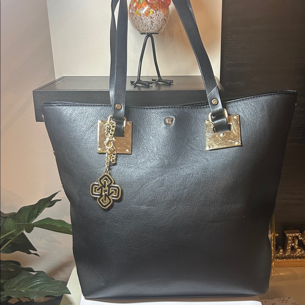 Black Gianni Bini Tote Bag with Gold Accents…just ask about it if u 😍it! - Picture 3 of 10